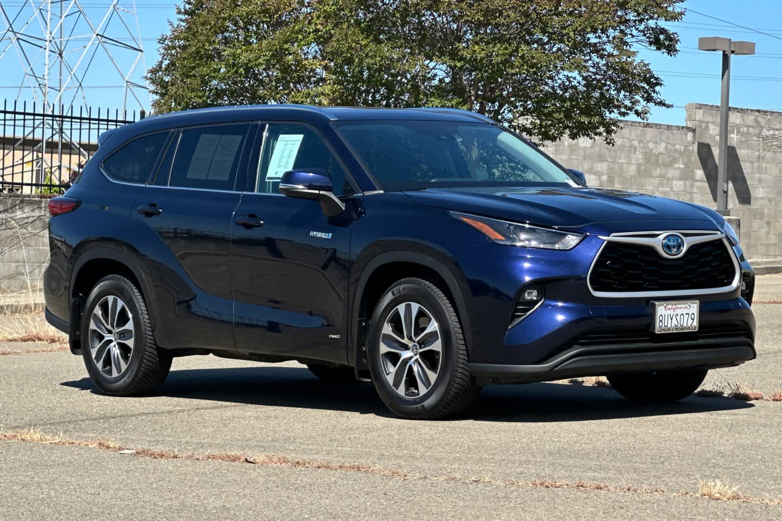 Thumbnail: 2021 Toyota Highlander - 4