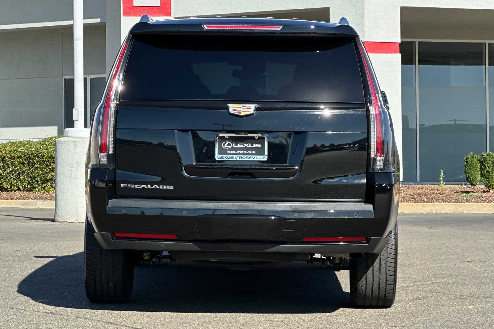 2019 Cadillac Escalade Premium Luxury 8