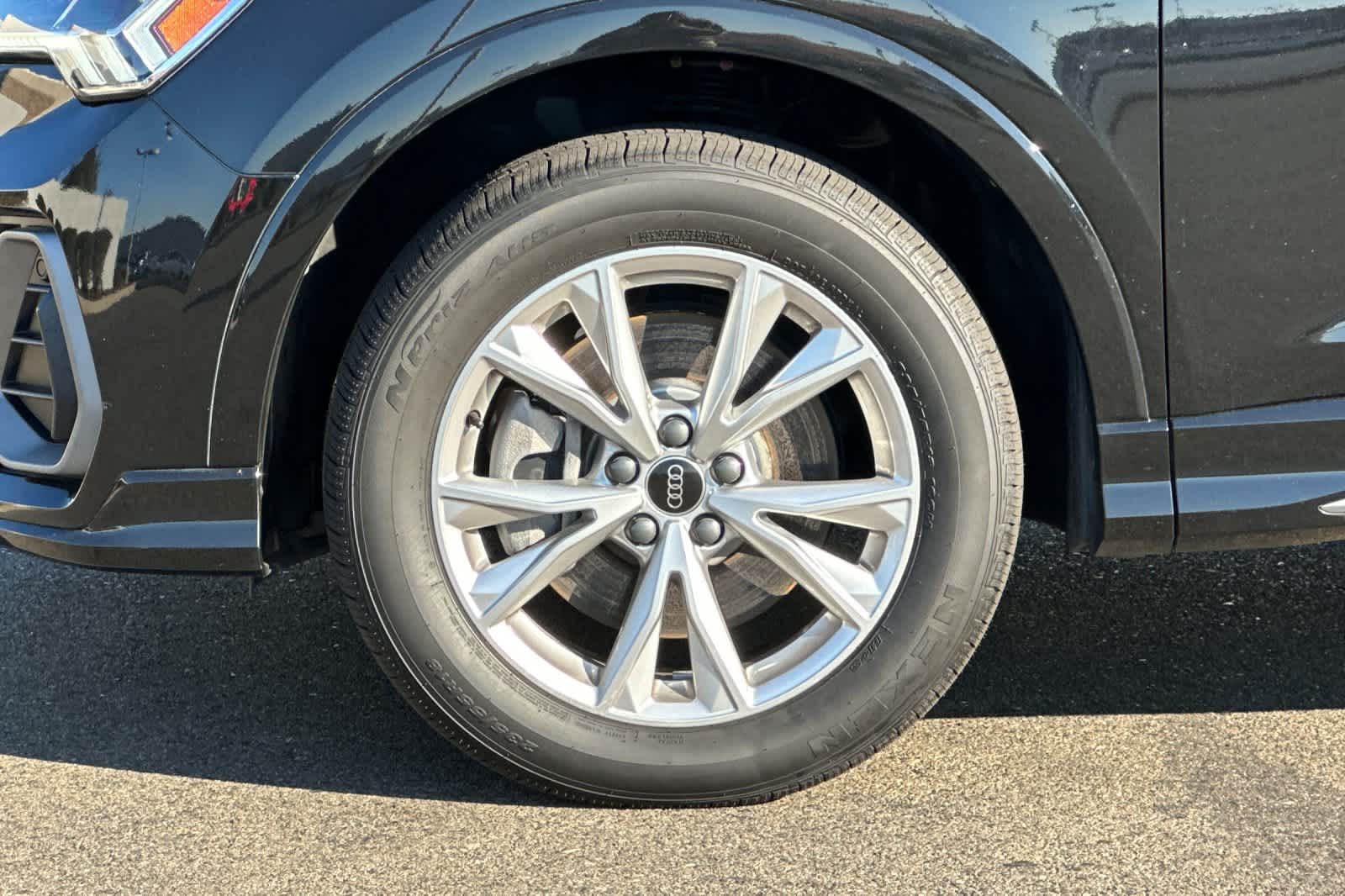 Thumbnail: 2023 Audi Q3 - 31