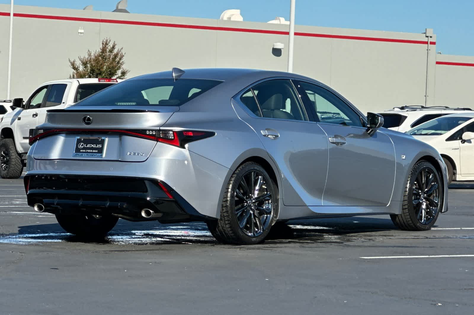 Thumbnail: 2022 Lexus IS - 2