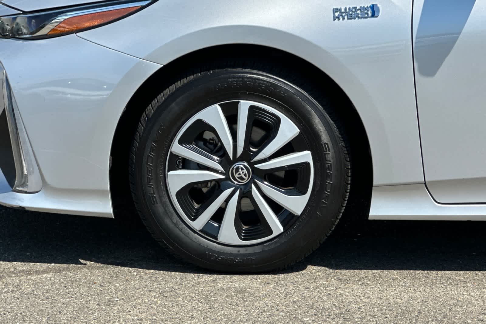 Thumbnail: 2018 Toyota Prius Prime - 31
