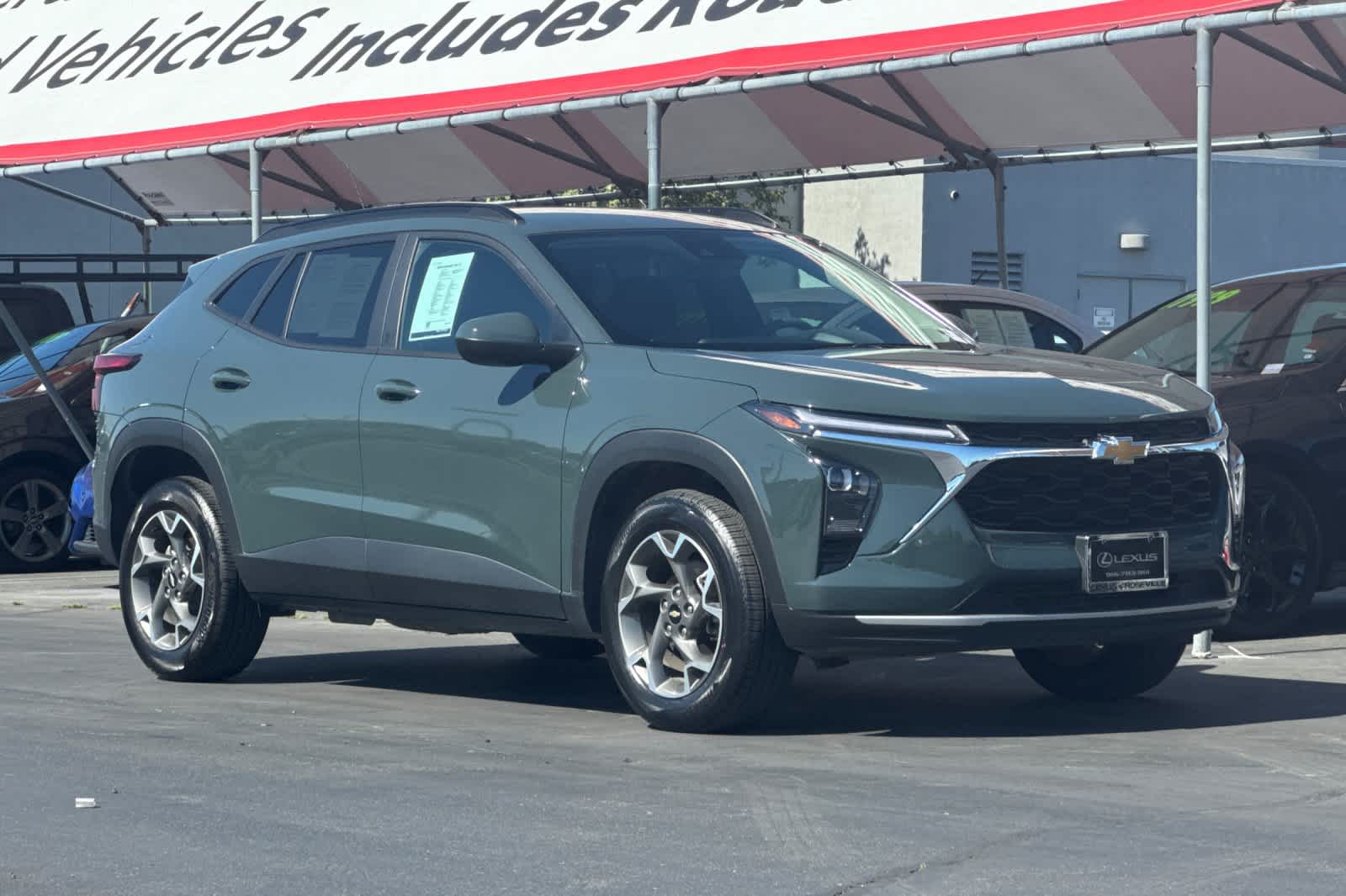 Thumbnail: 2025 Chevrolet Trax - 5