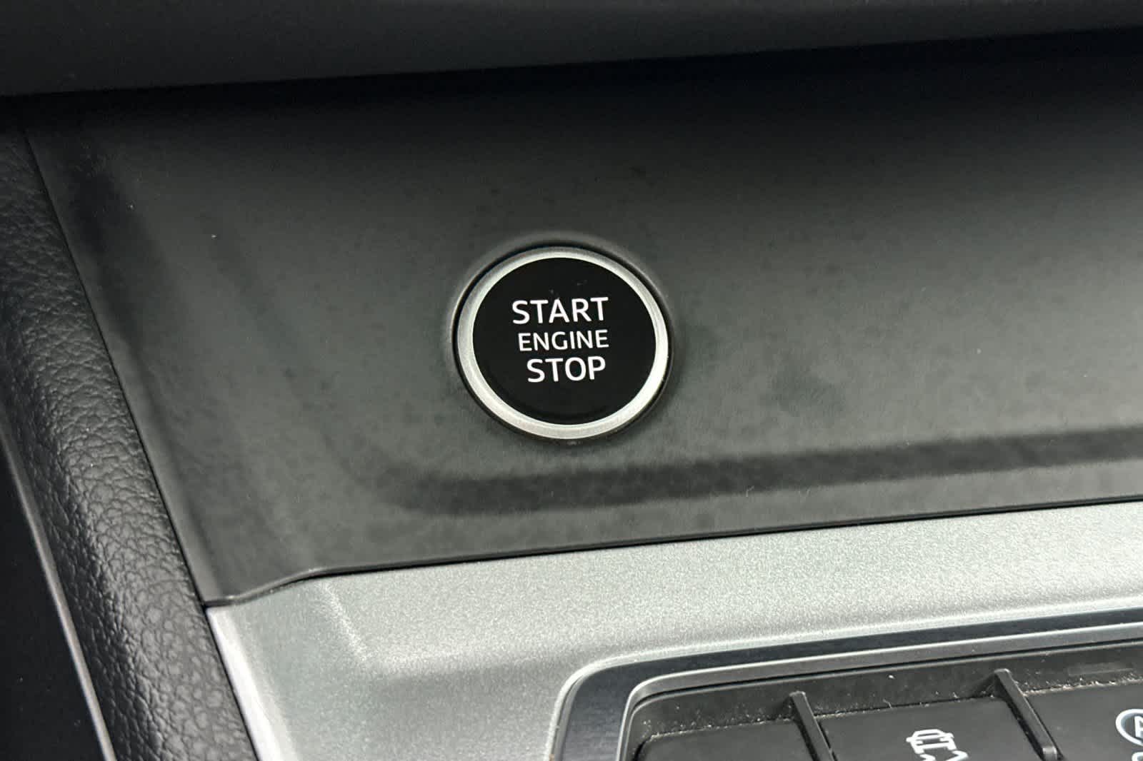 Thumbnail: 2023 Audi Q3 - 24