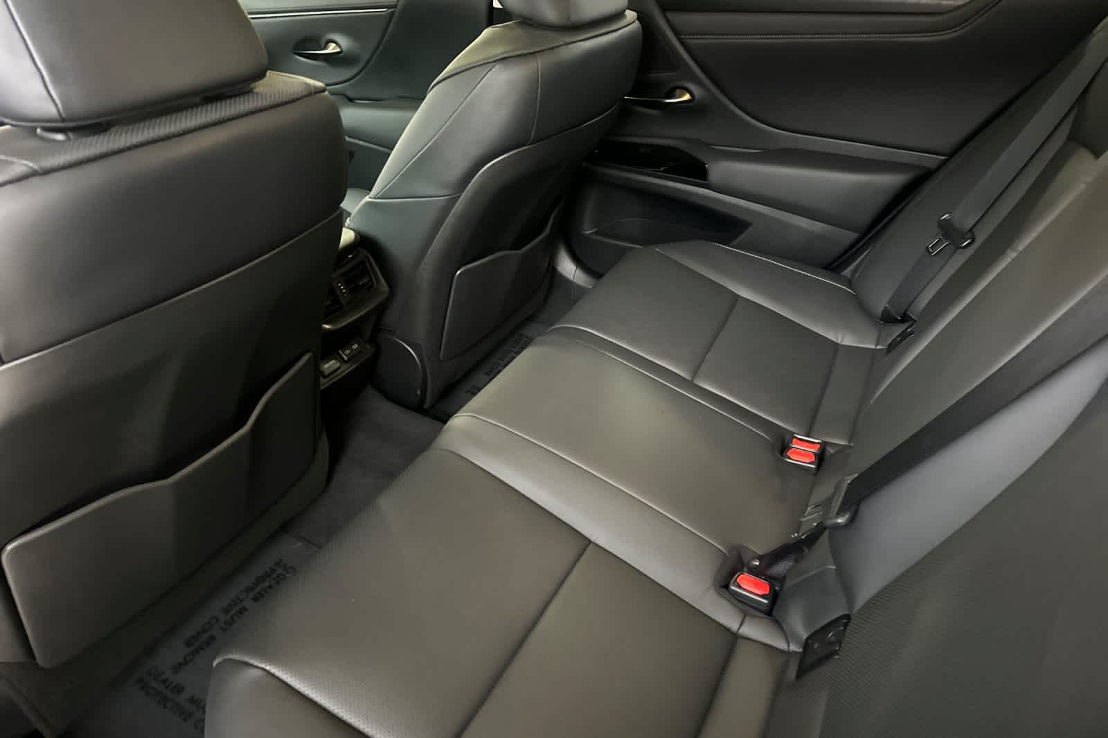 Thumbnail: 2024 Lexus ES - 4