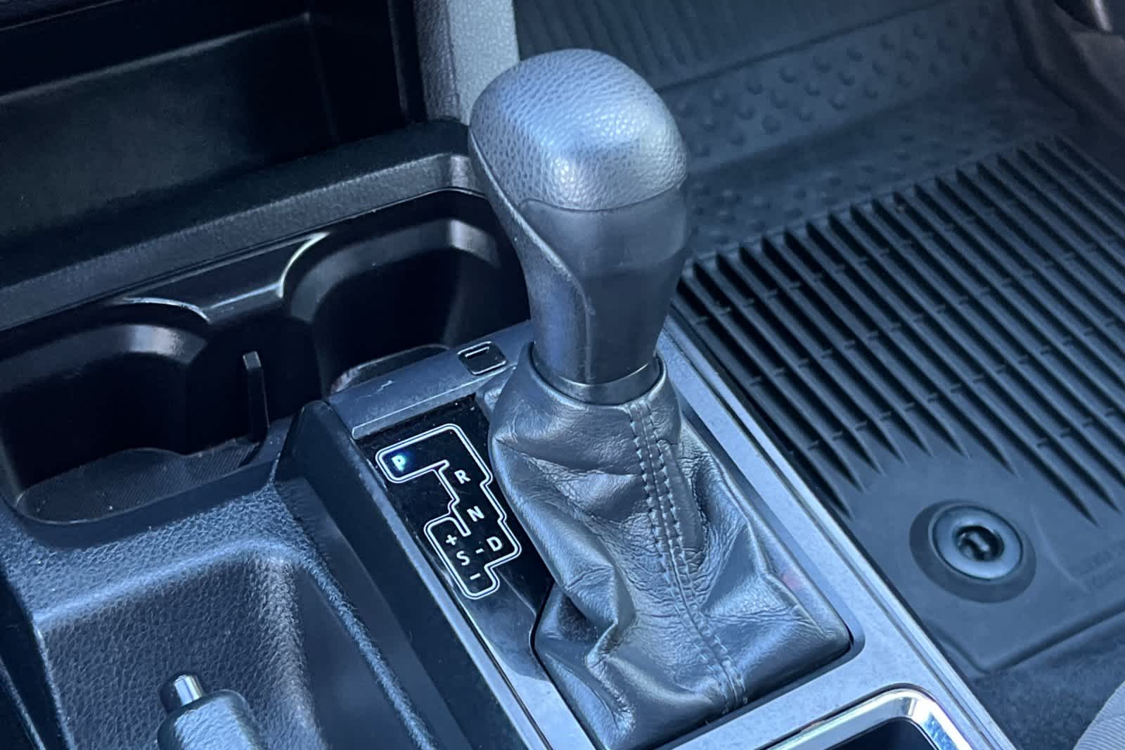 Thumbnail: 2019 Toyota Tacoma - 21