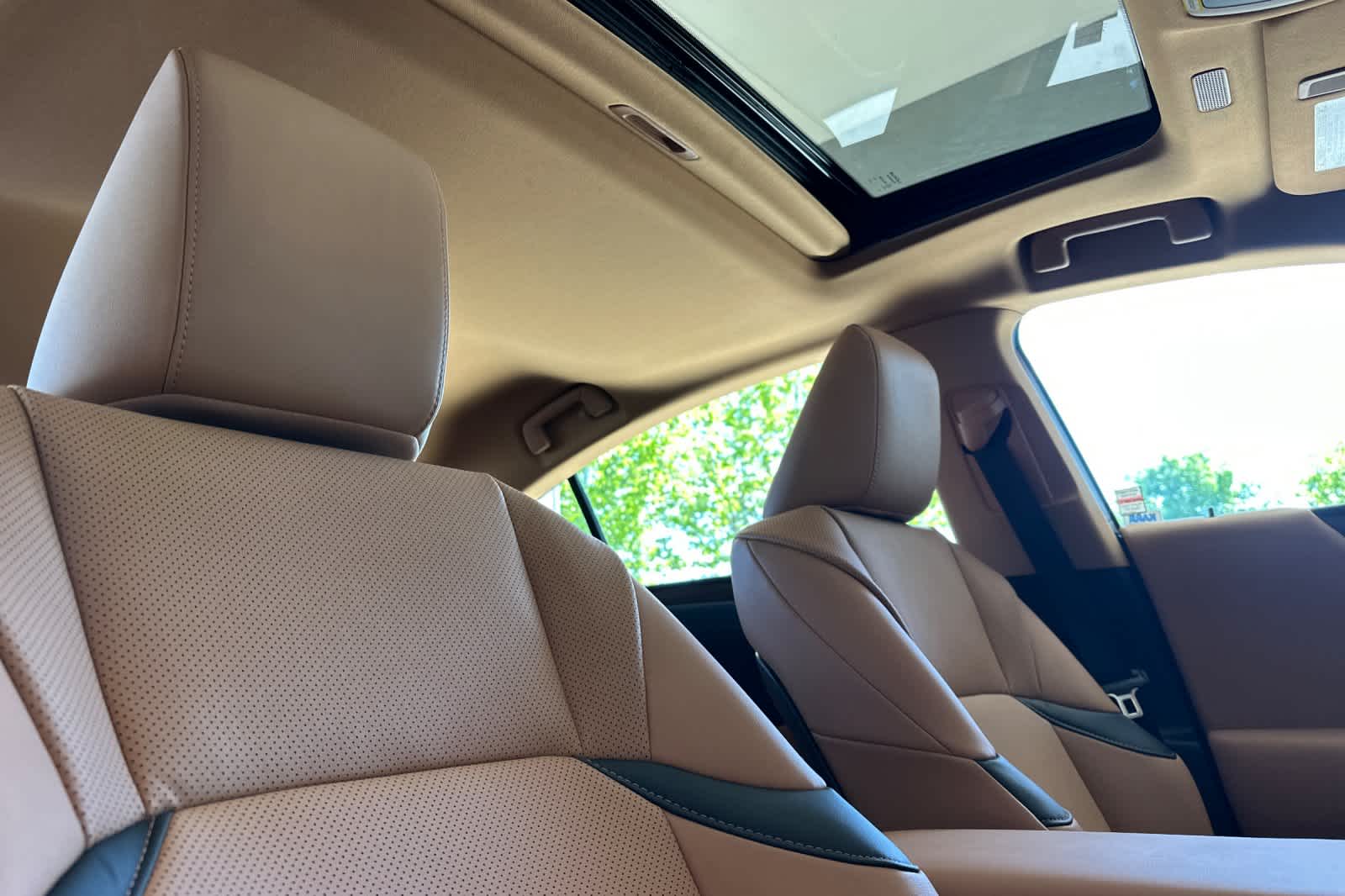 Thumbnail: 2025 Lexus ES - 17