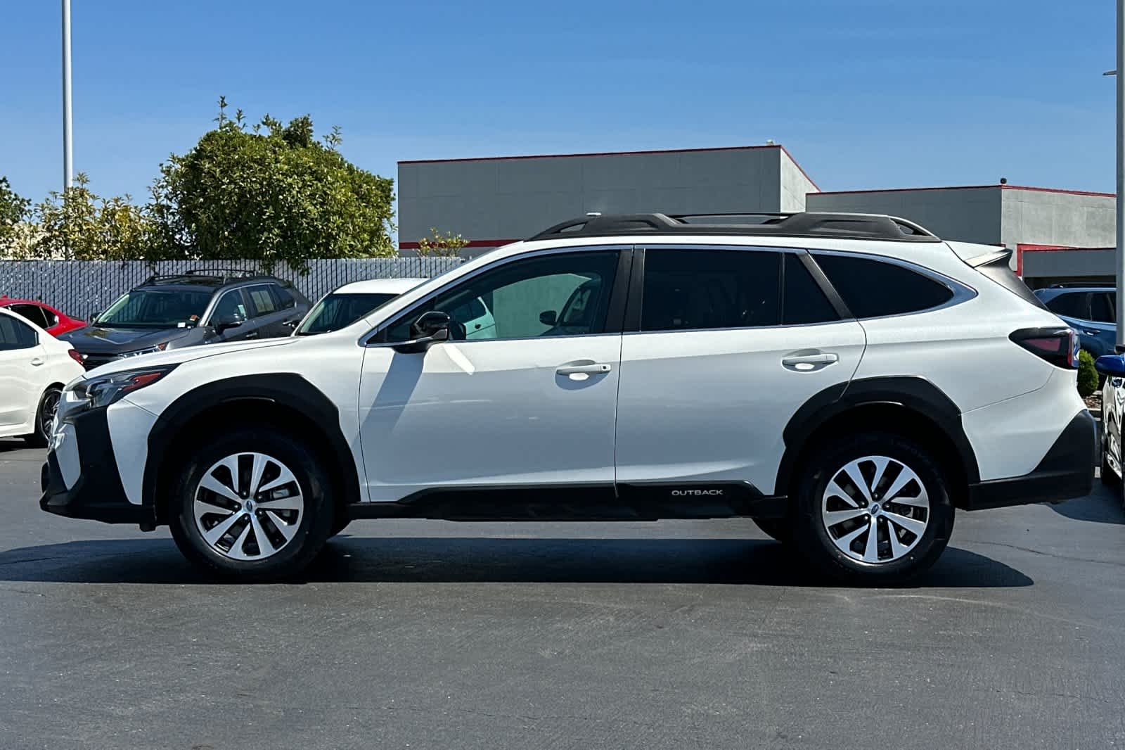 Thumbnail: 2023 Subaru Outback - 9