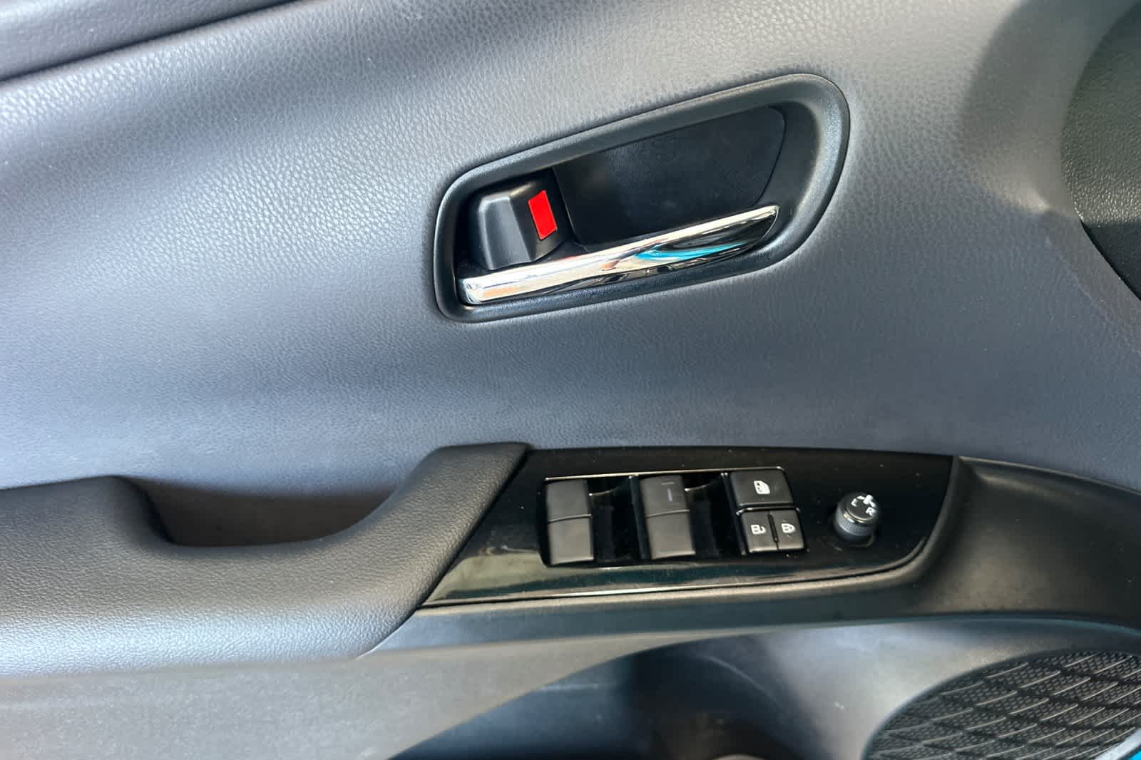 2021 Toyota Prius Prime XLE 12