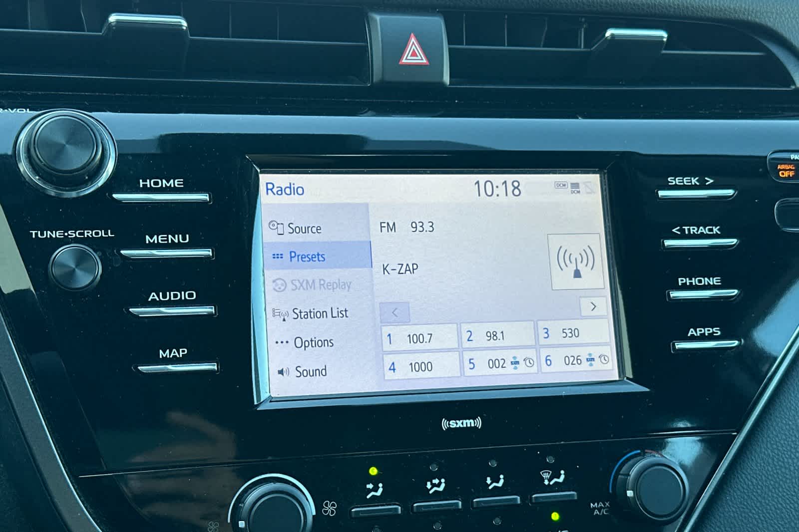 Thumbnail: 2020 Toyota Camry - 19