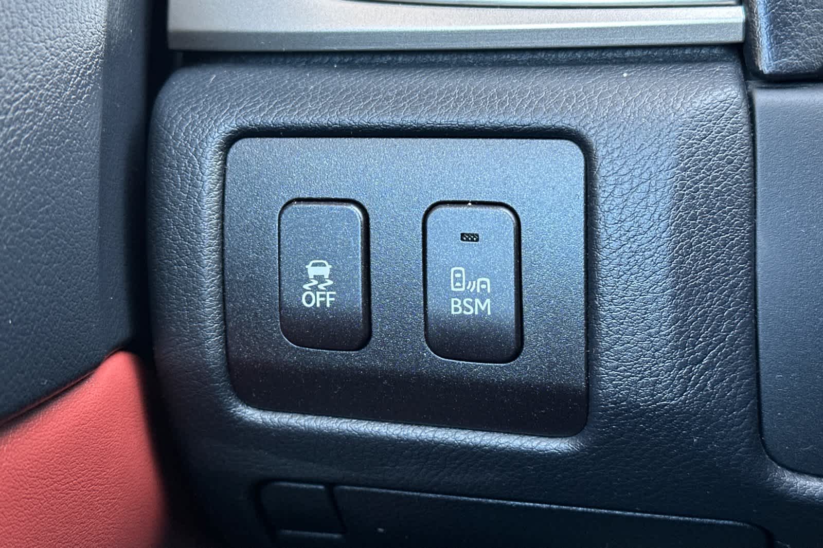 Thumbnail: 2015 Lexus GS - 30