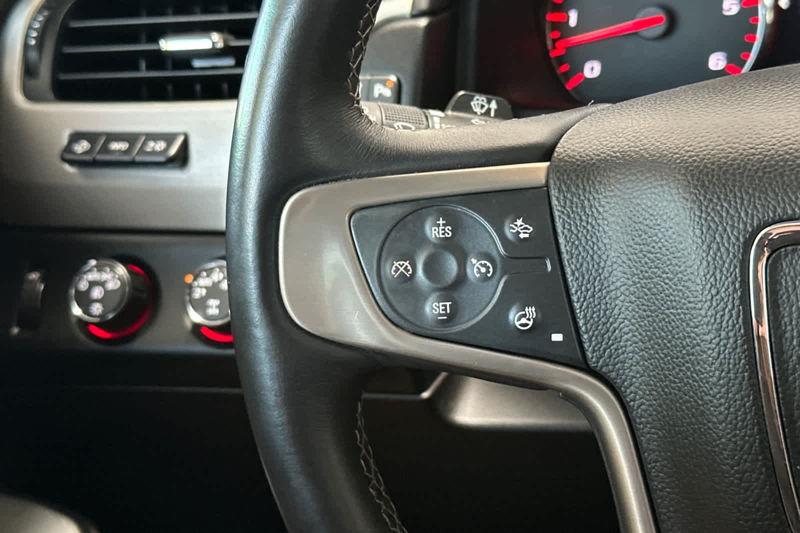 Thumbnail: 2015 GMC Yukon - 29