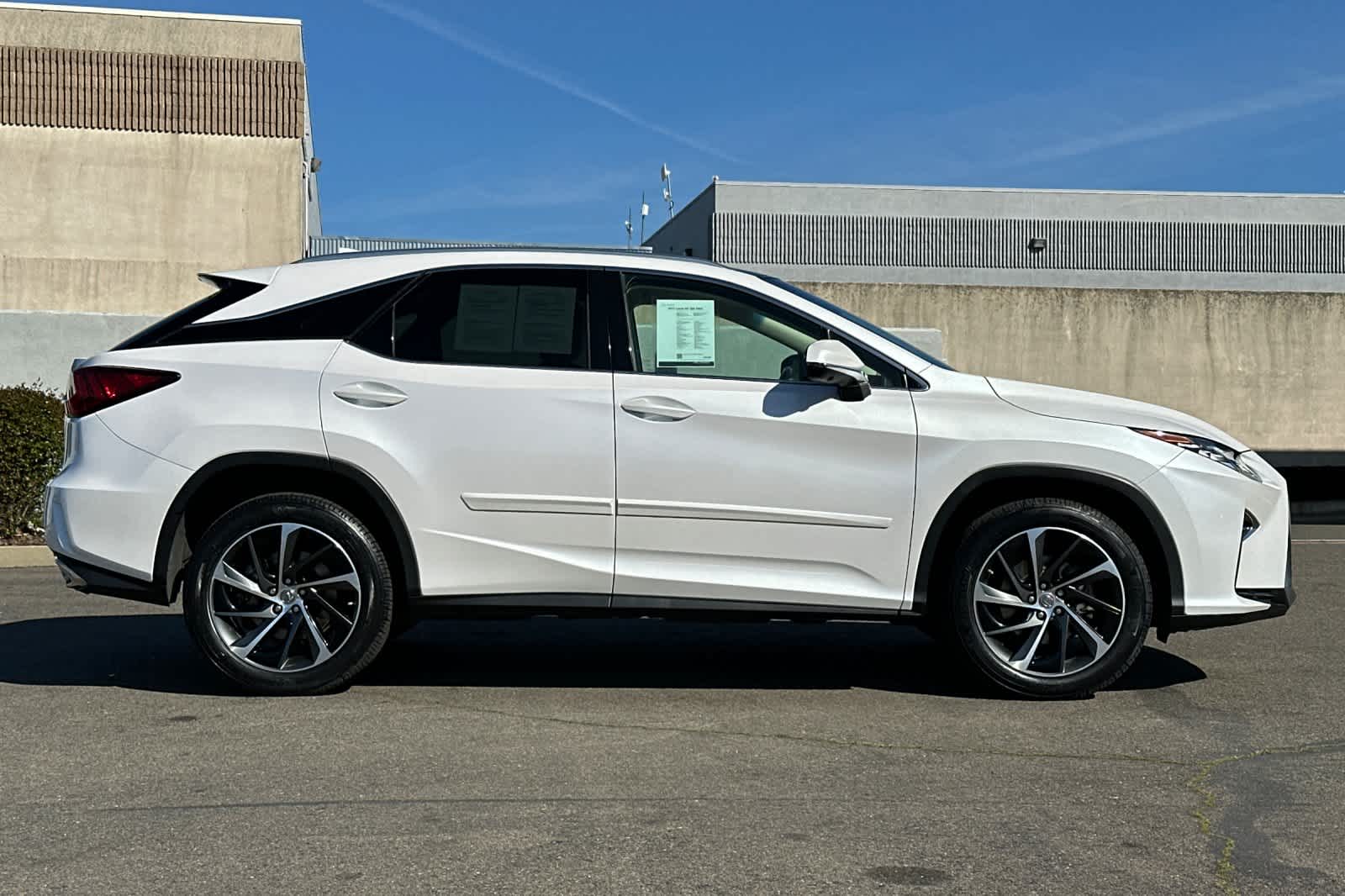 Thumbnail: 2017 Lexus RX - 6