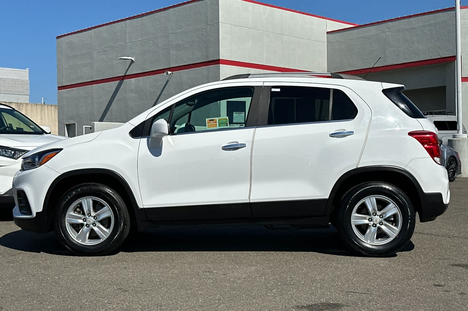 Thumbnail: 2019 Chevrolet Trax - 9