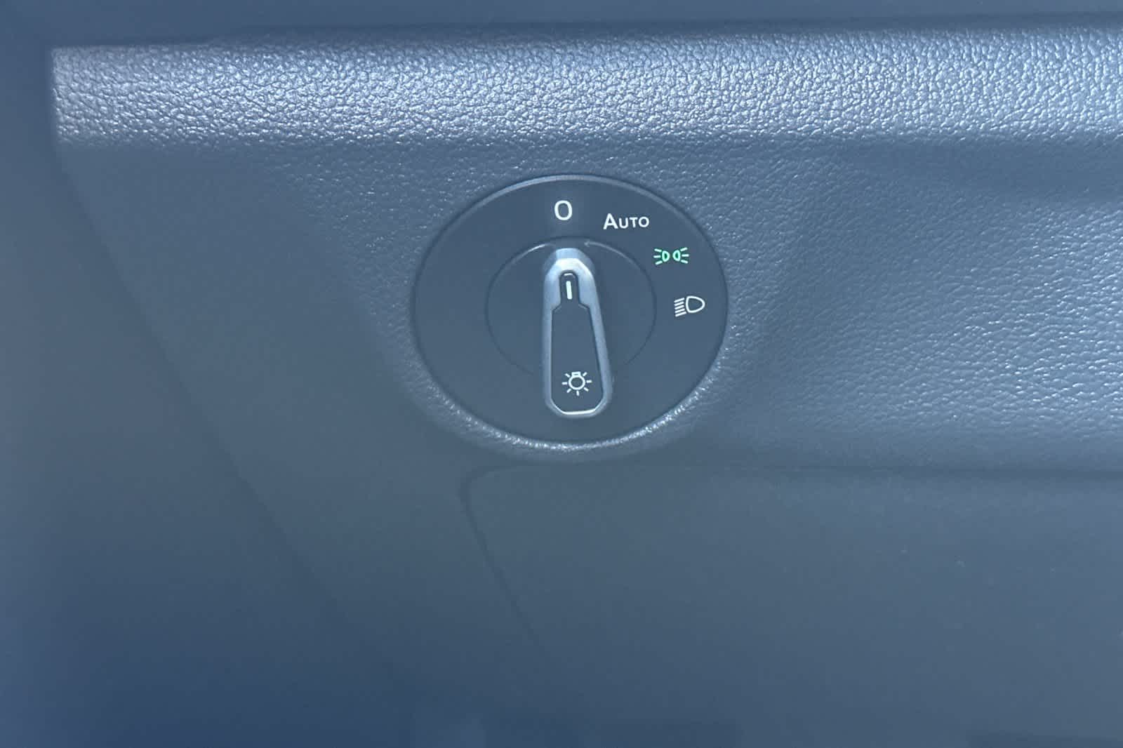 Thumbnail: 2022 Volkswagen Jetta - 27