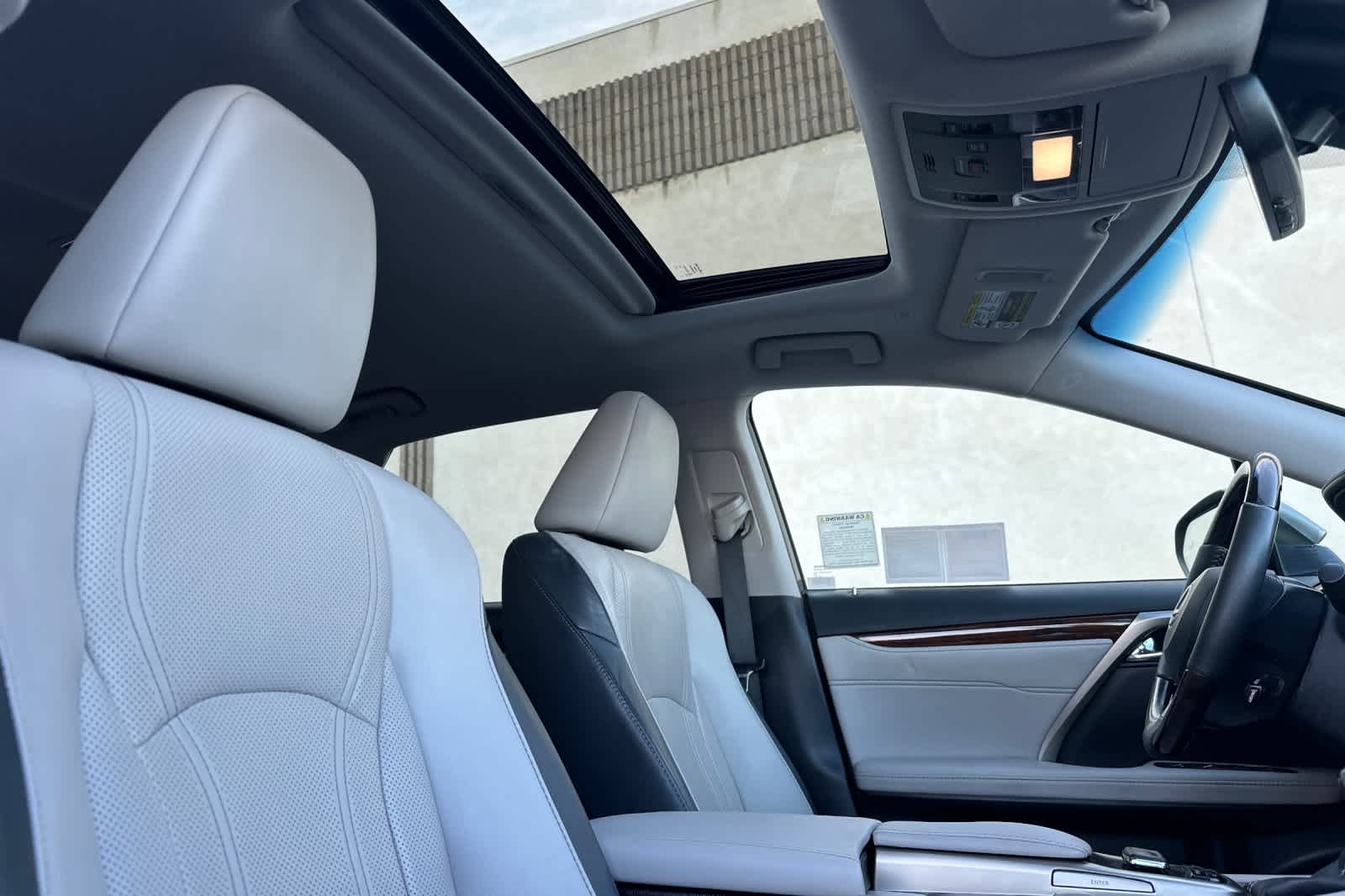 Thumbnail: 2017 Lexus RX - 17