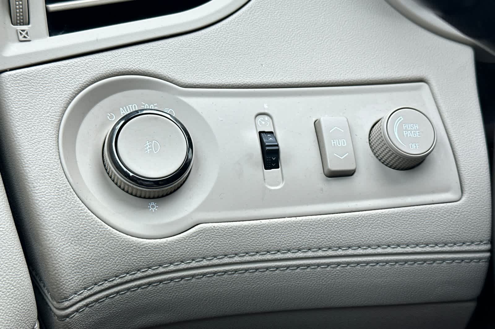 Thumbnail: 2015 Buick LaCrosse - 31