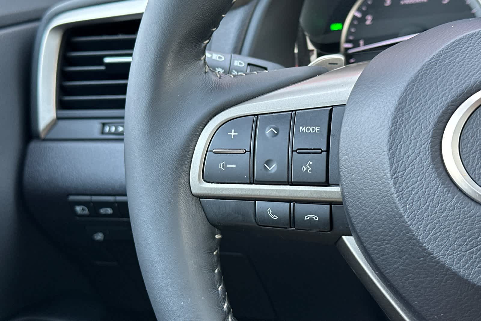 Thumbnail: 2022 Lexus RX - 27