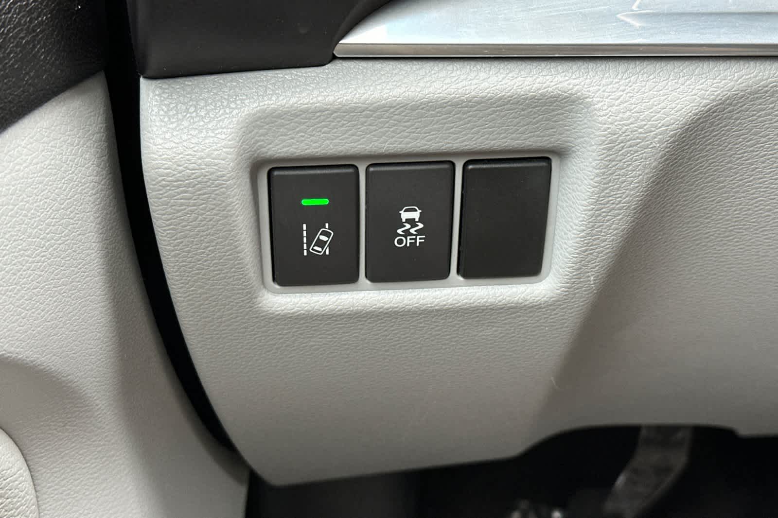 Thumbnail: 2016 Acura MDX - 32