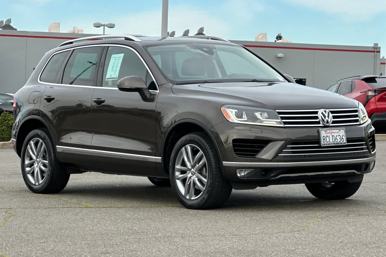 Thumbnail: 2016 Volkswagen Touareg - 5