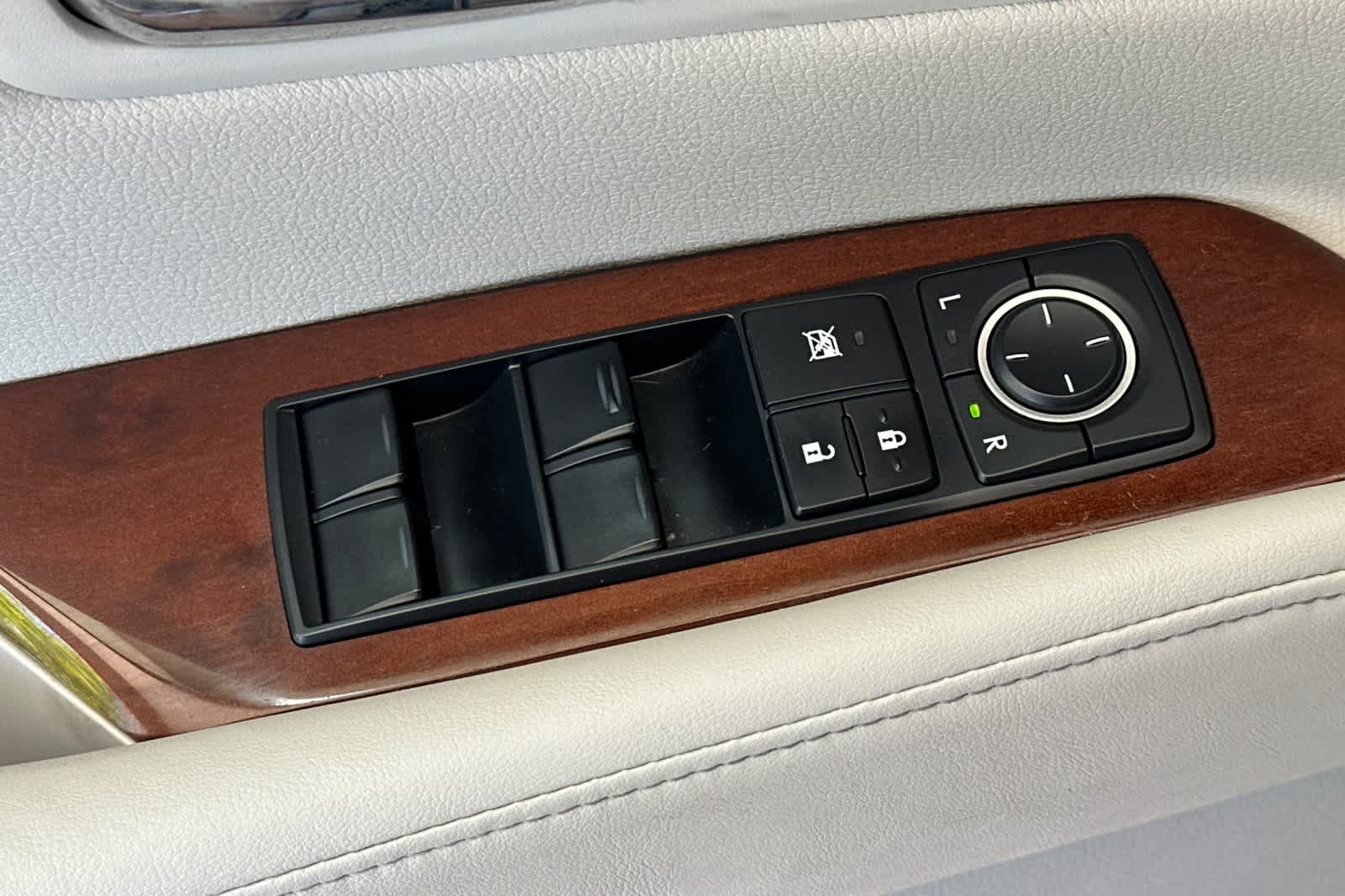 Thumbnail: 2011 Lexus RX - 13