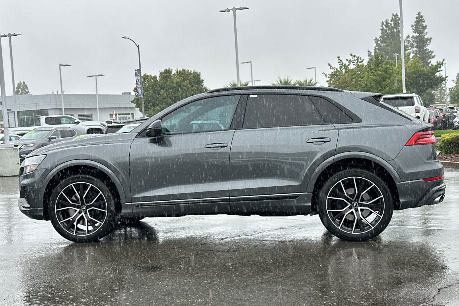 Thumbnail: 2021 Audi SQ8 - 9