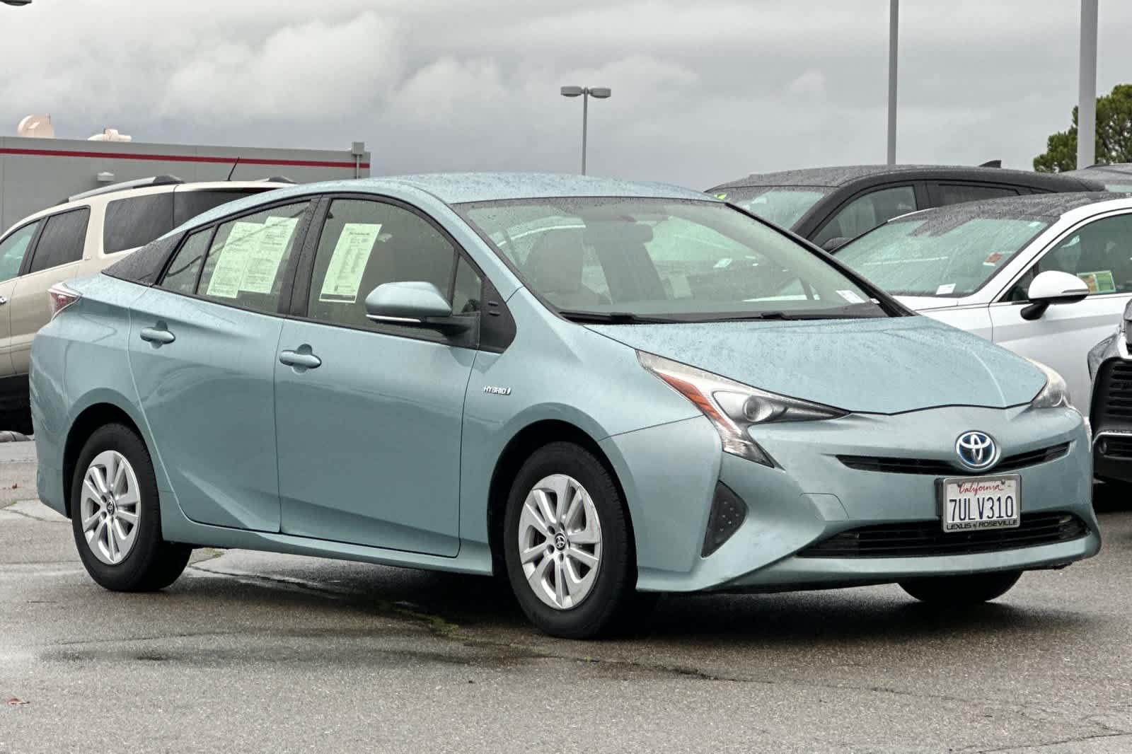 Thumbnail: 2016 Toyota Prius - 5