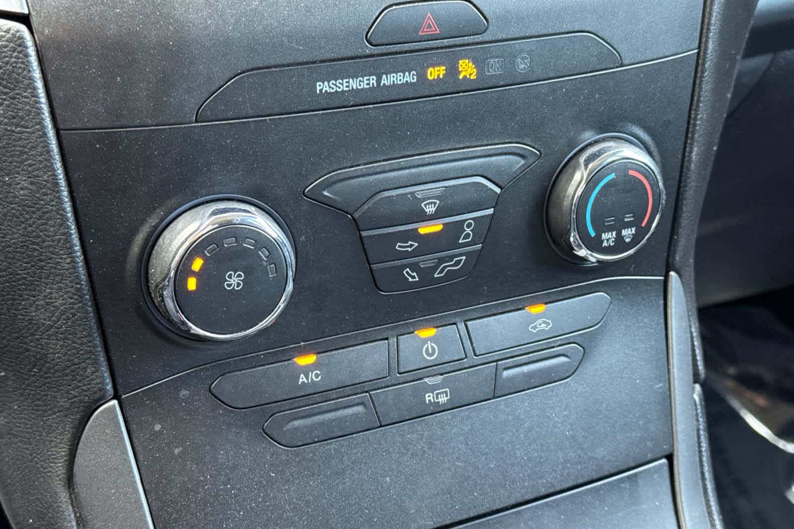 Thumbnail: 2019 Ford Edge - 22