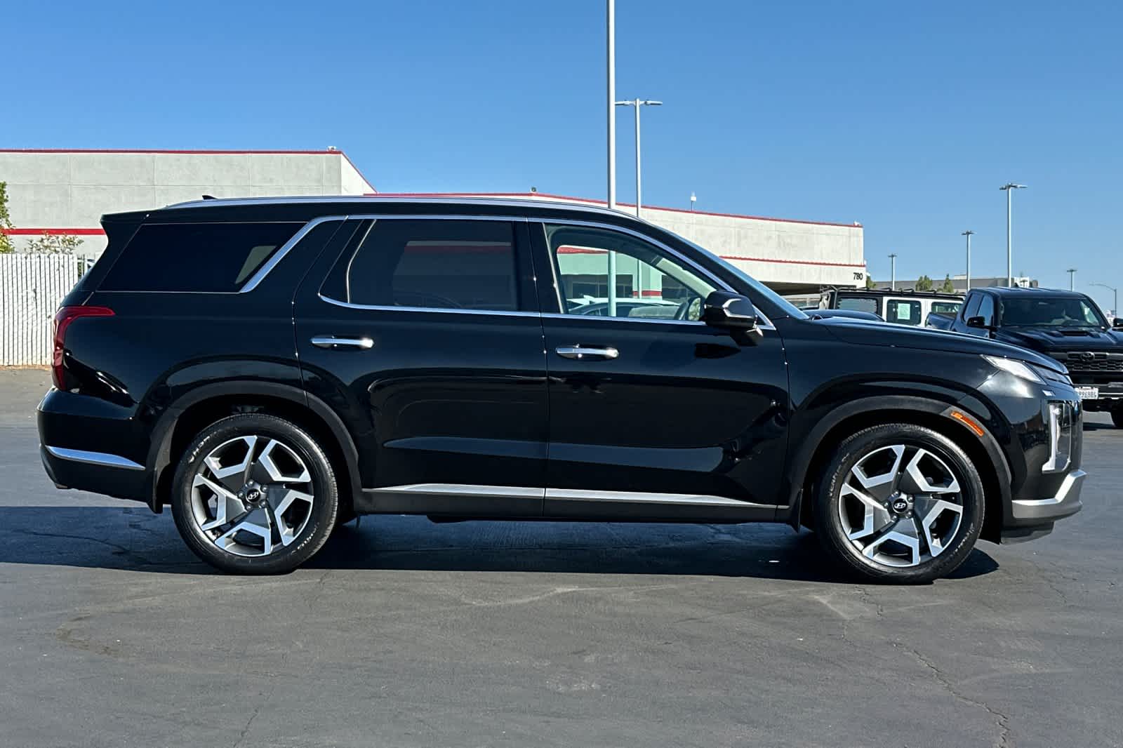 Thumbnail: 2023 Hyundai Palisade - 6