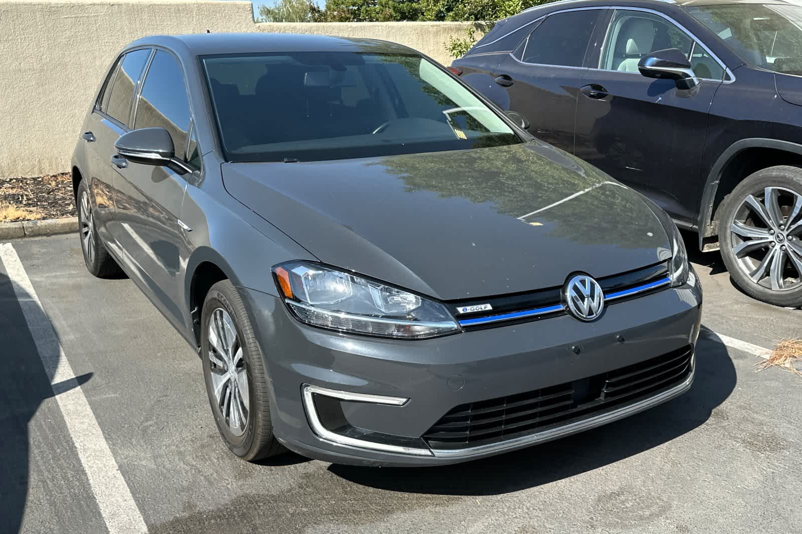 Thumbnail: 2019 Volkswagen e-Golf - 3