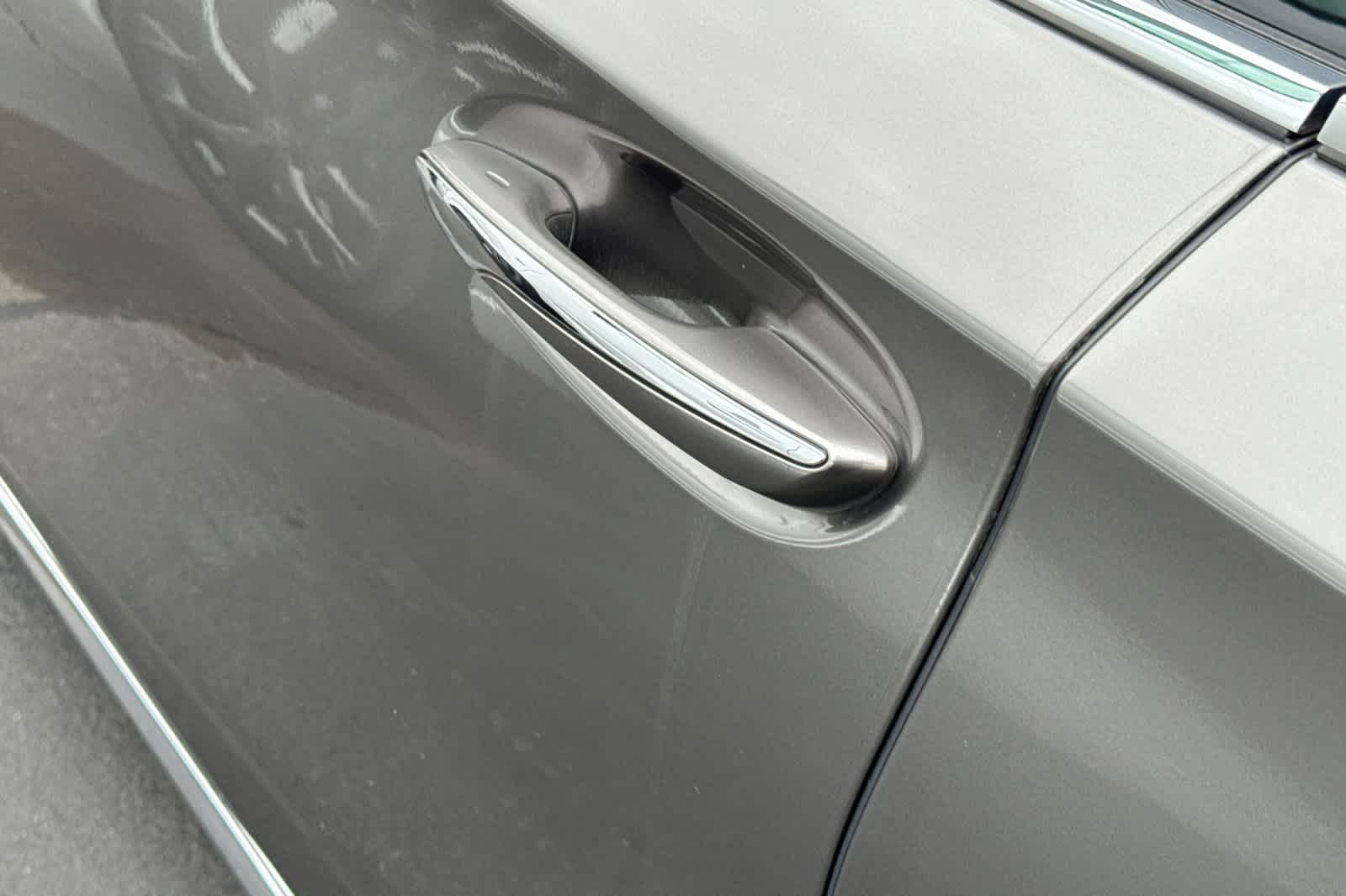 Thumbnail: 2018 Lexus LS - 19