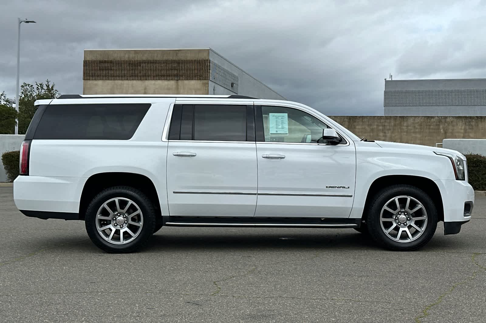Thumbnail: 2020 GMC Yukon XL - 6