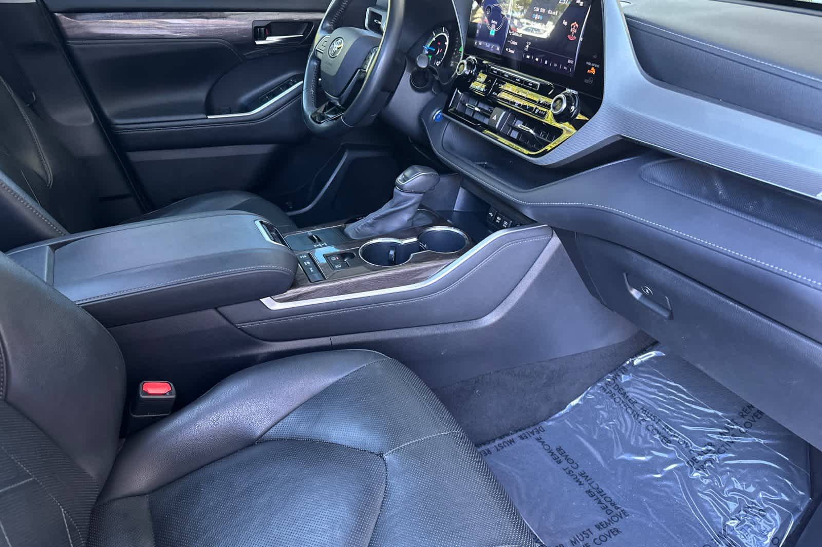 Thumbnail: 2020 Toyota Highlander - 17