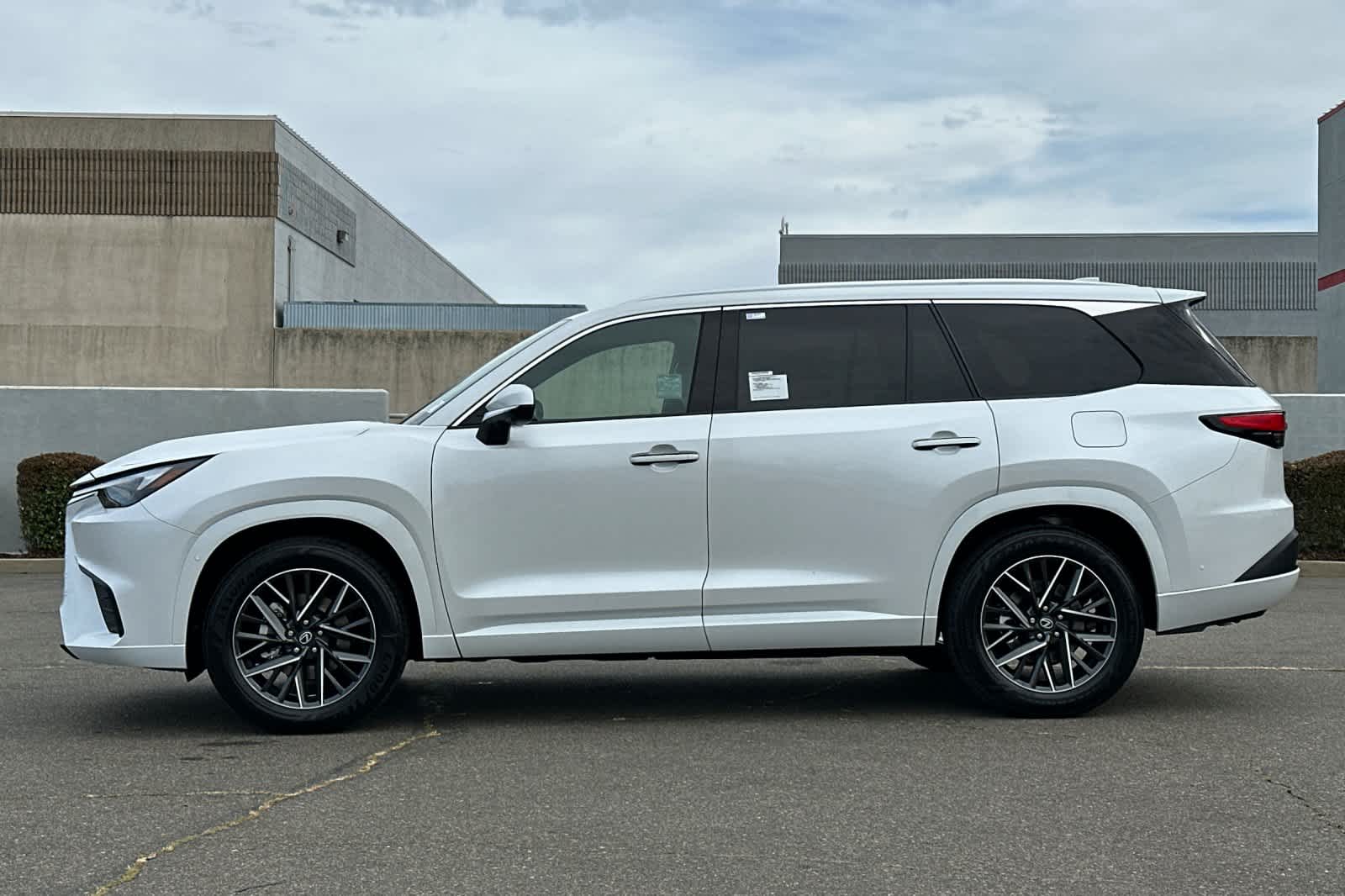 Thumbnail: 2026 Lexus TX - 8