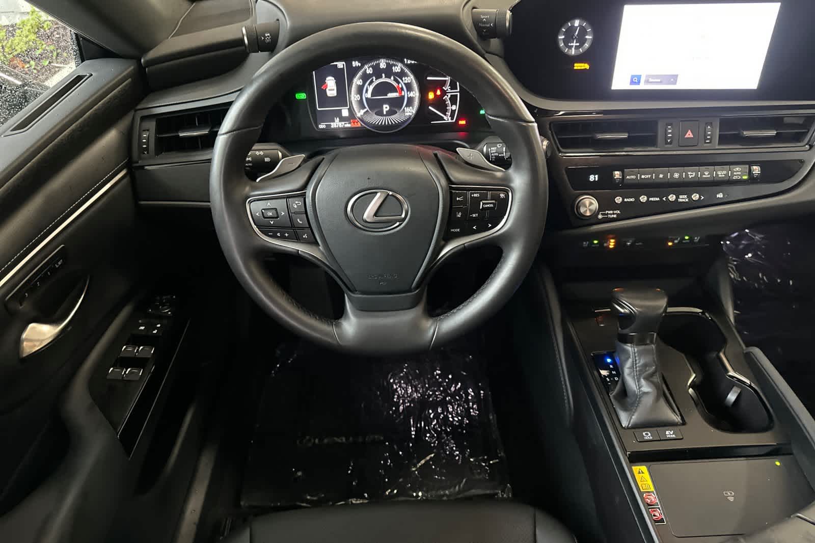 Thumbnail: 2024 Lexus ES - 15