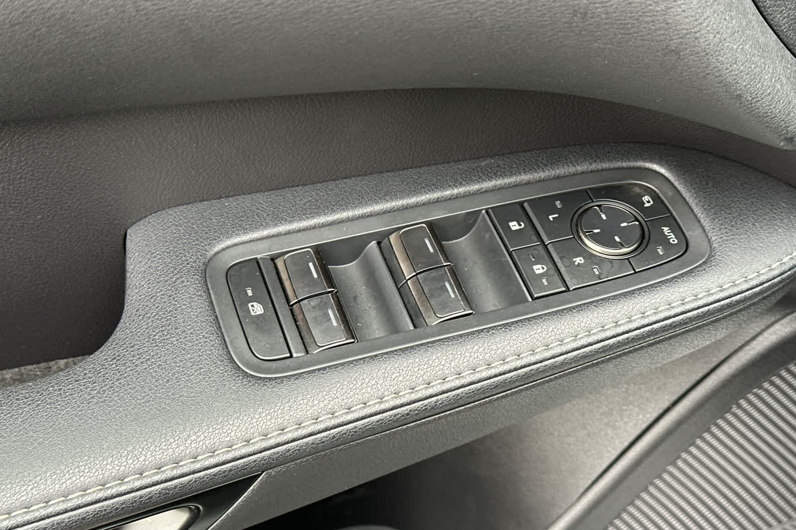 Thumbnail: 2023 Lexus RX - 13