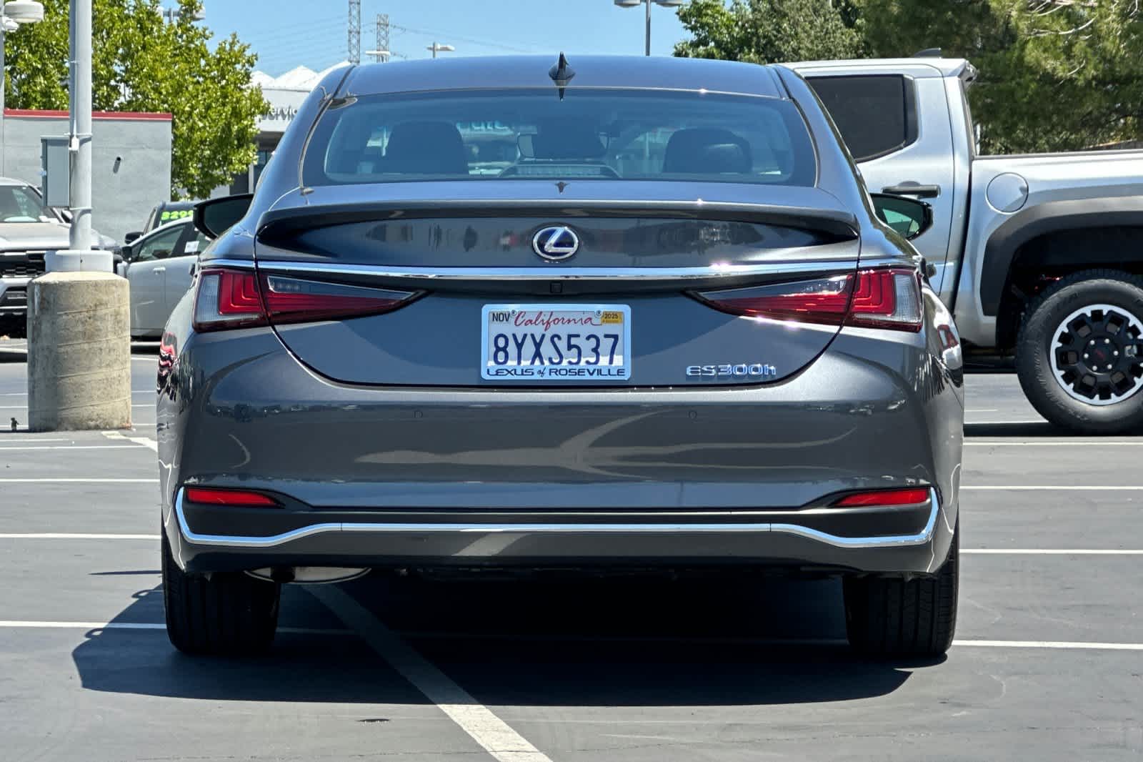 2022 Lexus ES  8