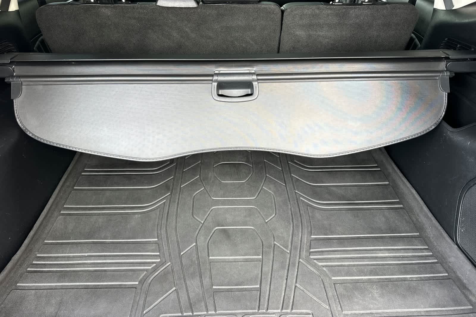 Thumbnail: 2017 Ford Edge - 16