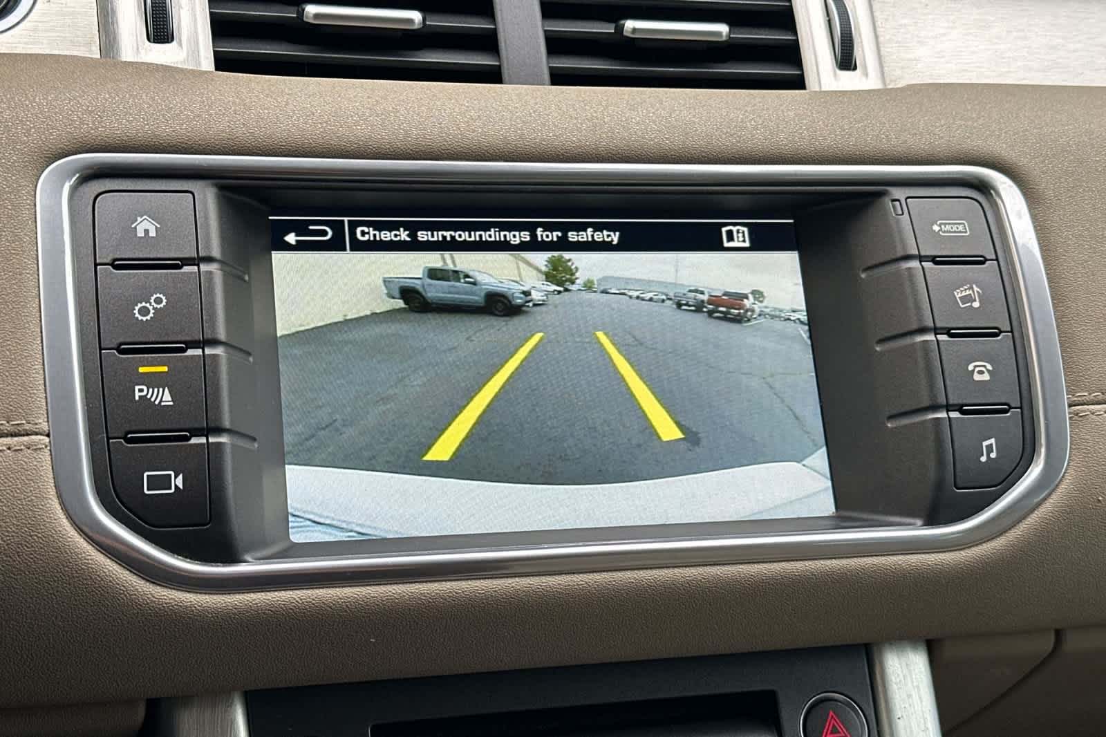 Thumbnail: 2016 Land Rover Range Rover Evoque - 22