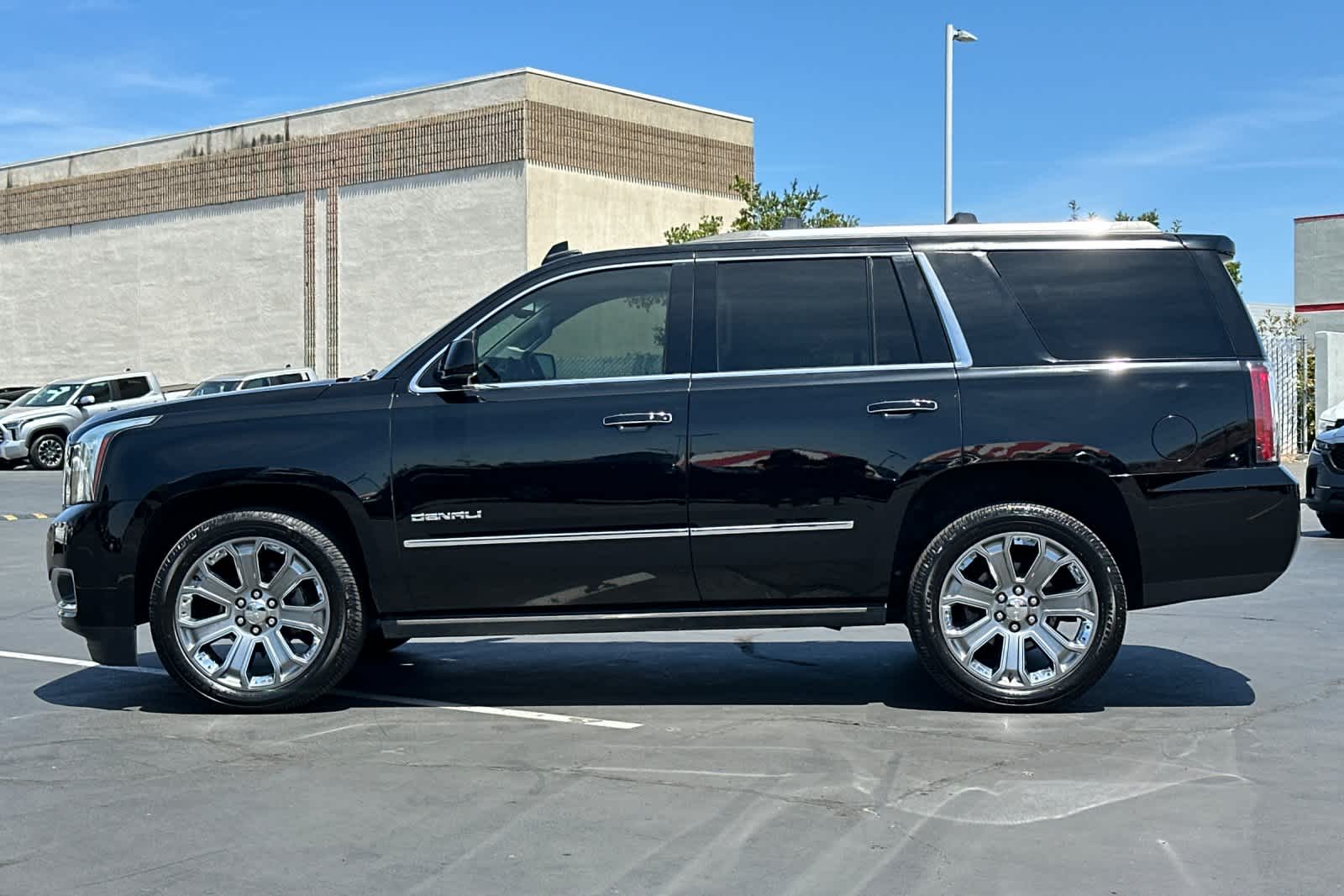 Thumbnail: 2015 GMC Yukon - 9