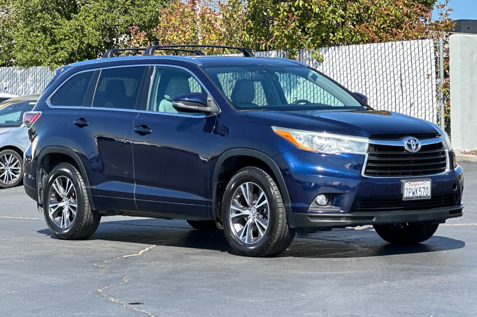 Thumbnail: 2016 Toyota Highlander - 5