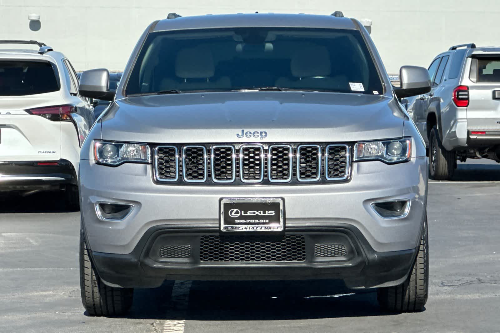 Thumbnail: 2018 Jeep Grand Cherokee - 10