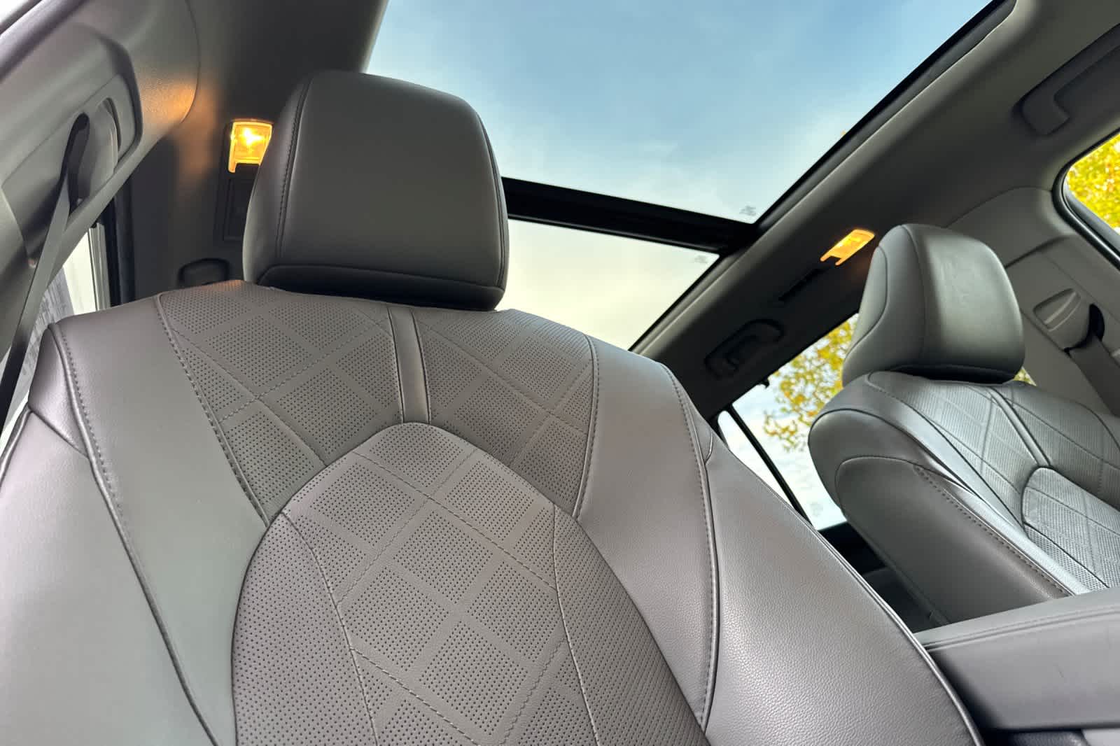 Thumbnail: 2021 Toyota Highlander - 18