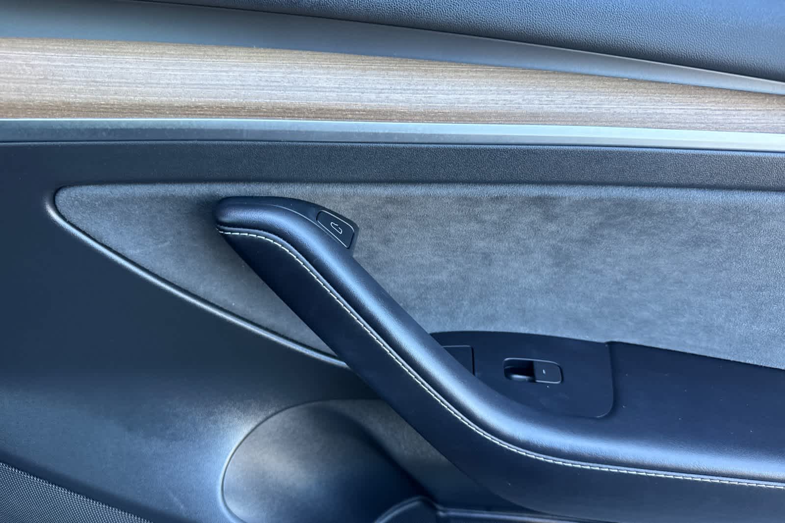 Thumbnail: 2023 Tesla Model 3 - 17