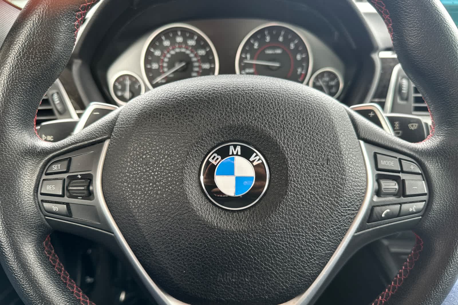 Thumbnail: 2016 BMW 3 Series - 25