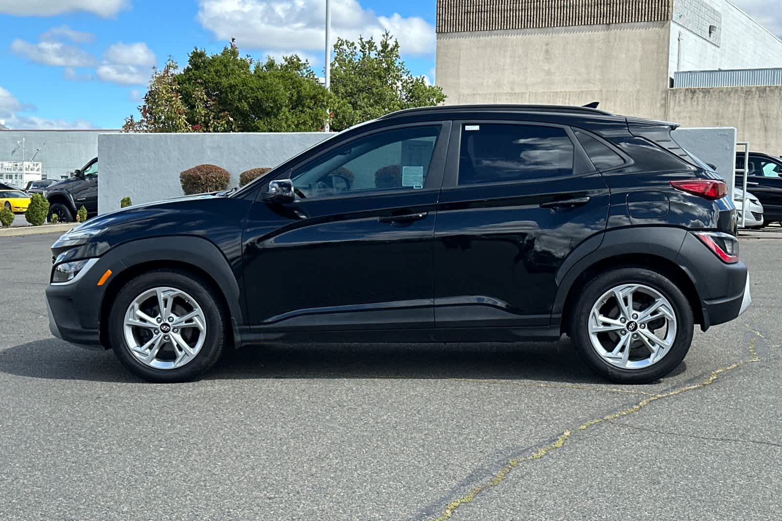 Thumbnail: 2022 Hyundai Kona - 9