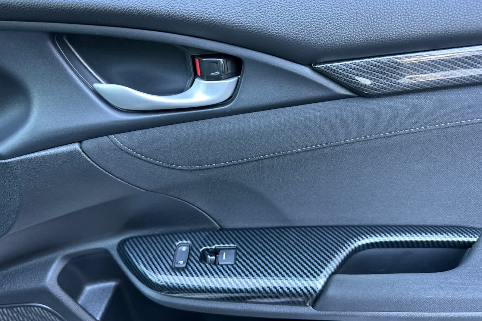 Thumbnail: 2017 Honda Civic - 17