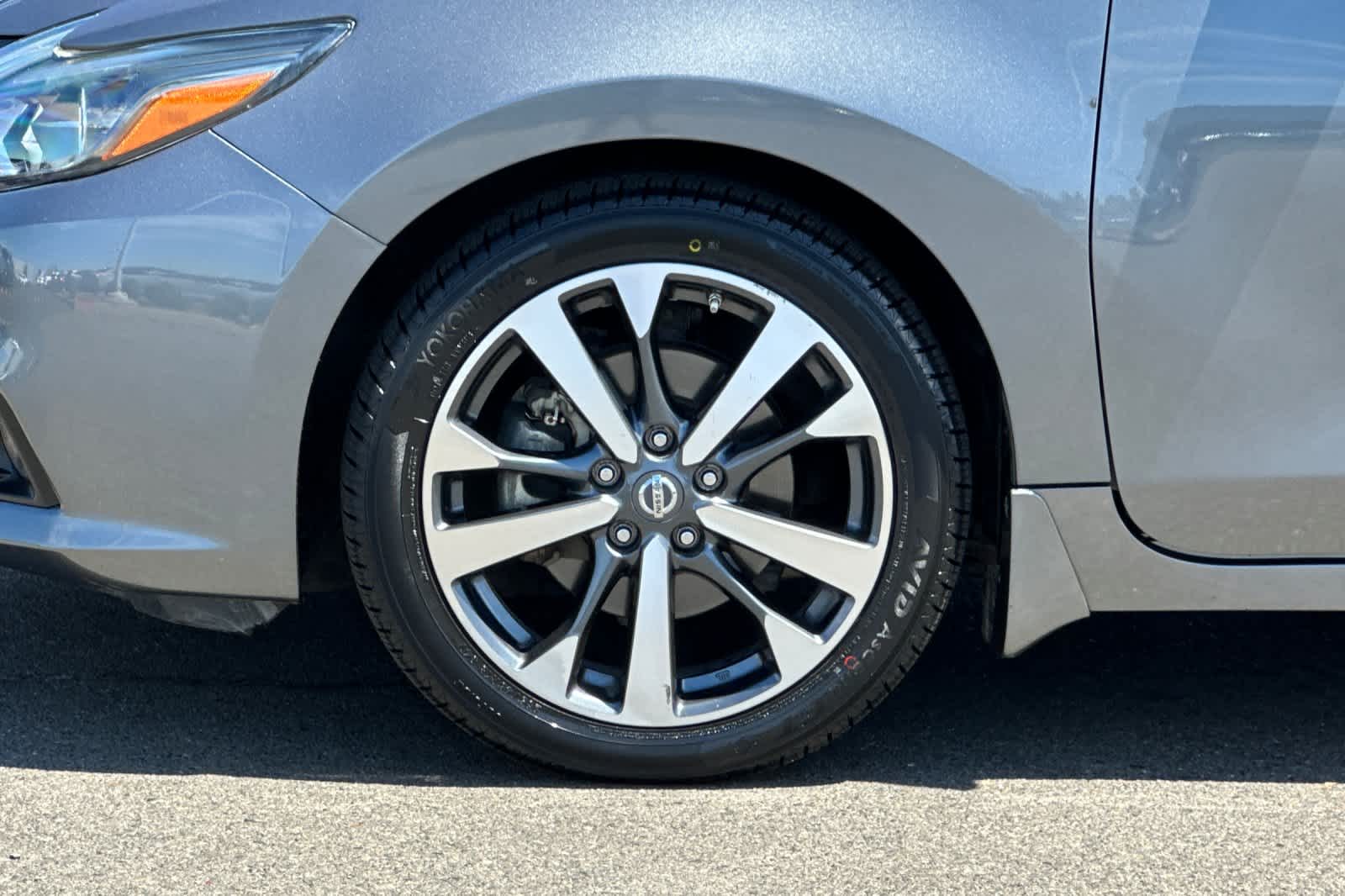 Thumbnail: 2017 Nissan Altima - 29