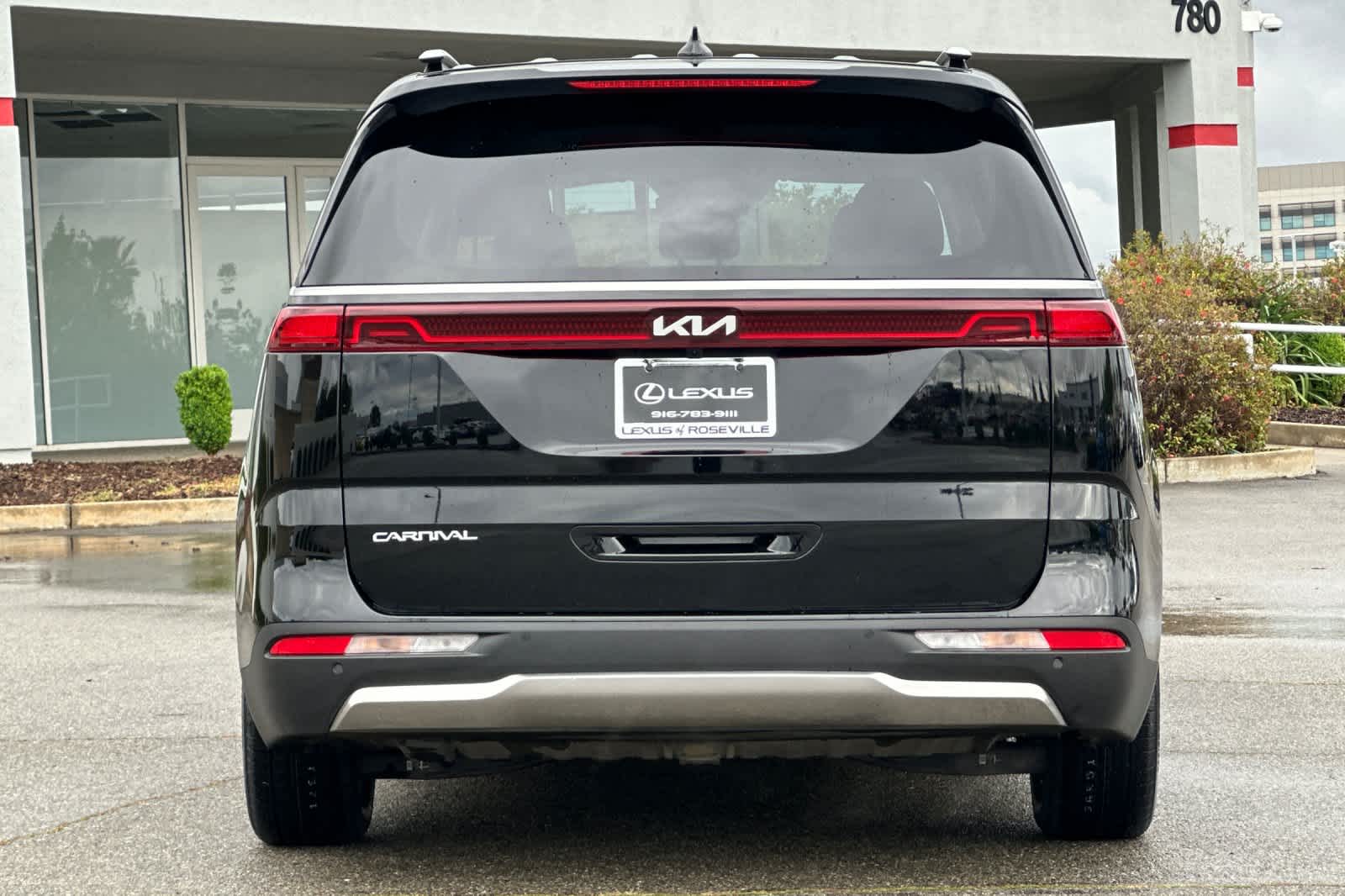 Thumbnail: 2024 Kia Carnival - 8