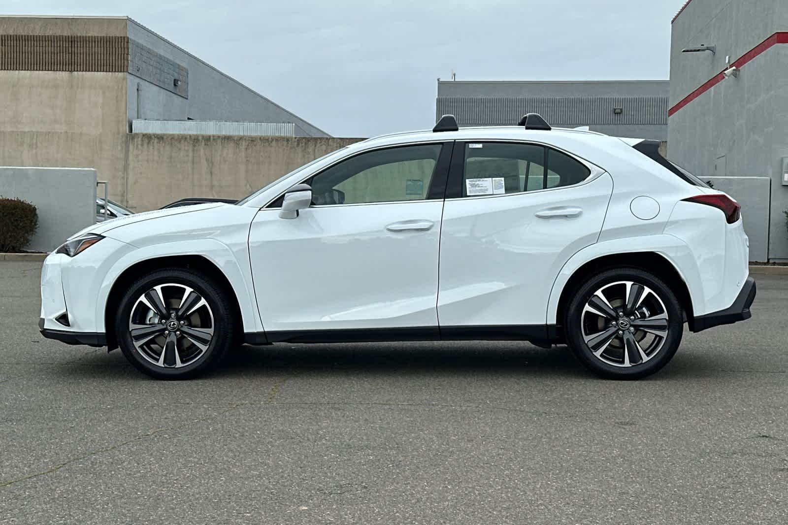 Thumbnail: 2026 Lexus UX - 9