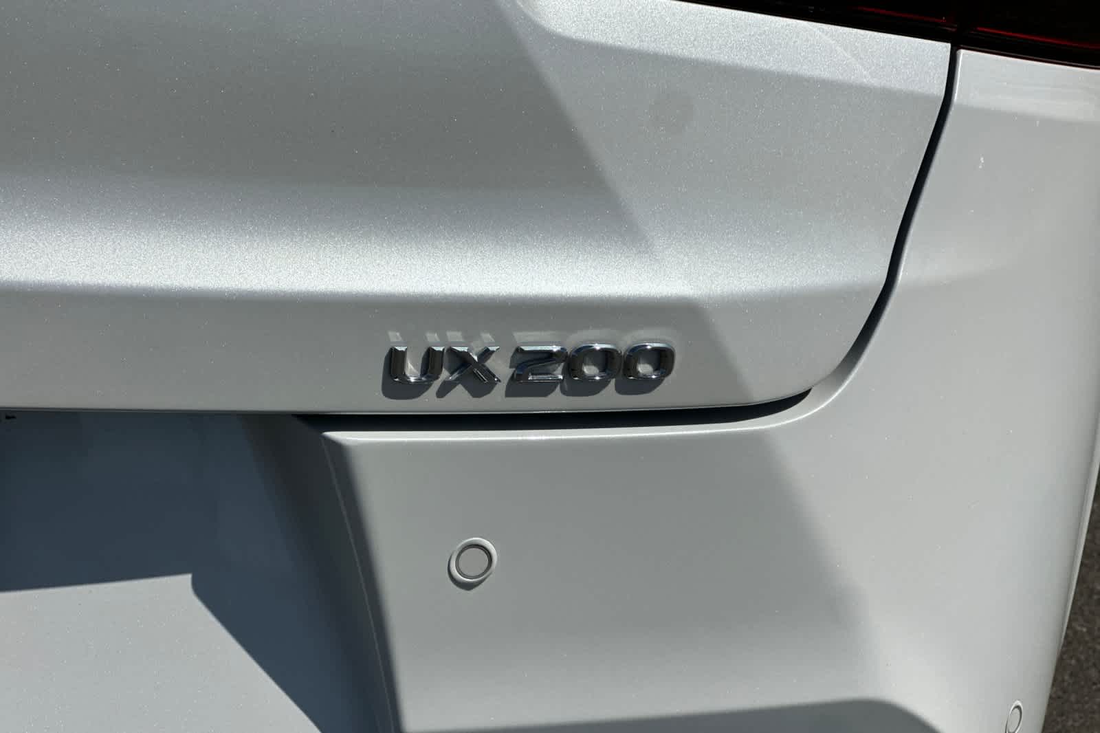 Thumbnail: 2022 Lexus UX - 31